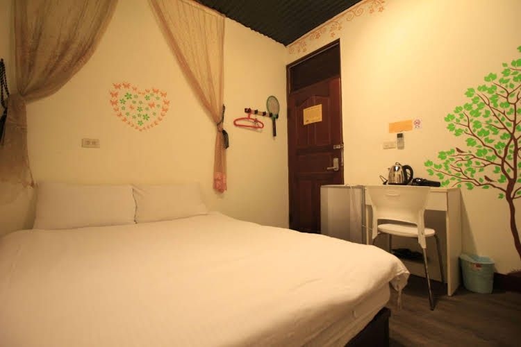Fengjia Backers Hostel0