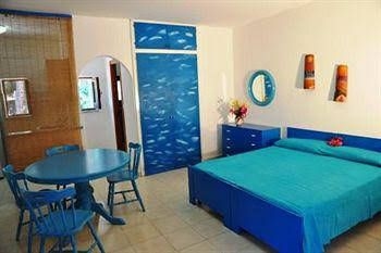 Holiday Eolie Village0