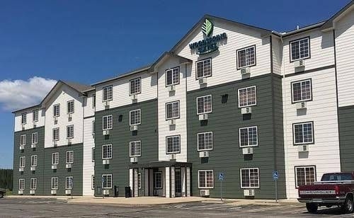 WoodSpring Suites Wichita North0