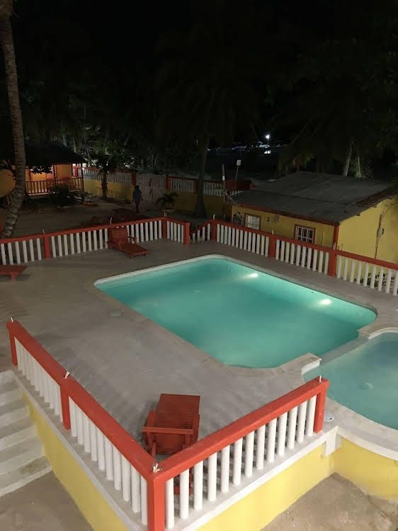 La Isla Resort0