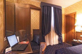 Hotel Montecarlo4