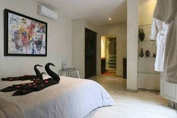 Riad Bulle dOr and Spa0