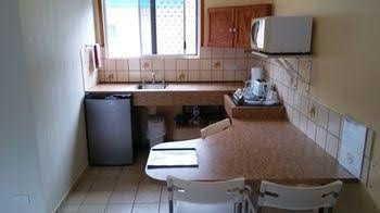 Paradise Court Holiday Units0