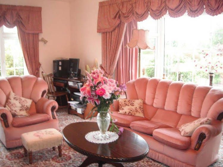 Avondale House0