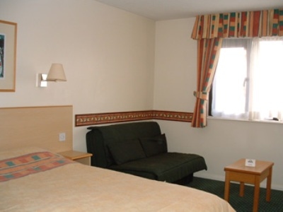 Days Inn Abington3