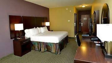 Holiday Inn Express And Suites Baton Rouge North0