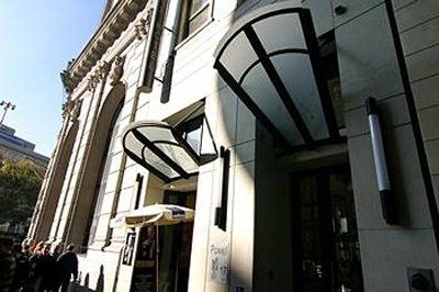 The Powell hotel0