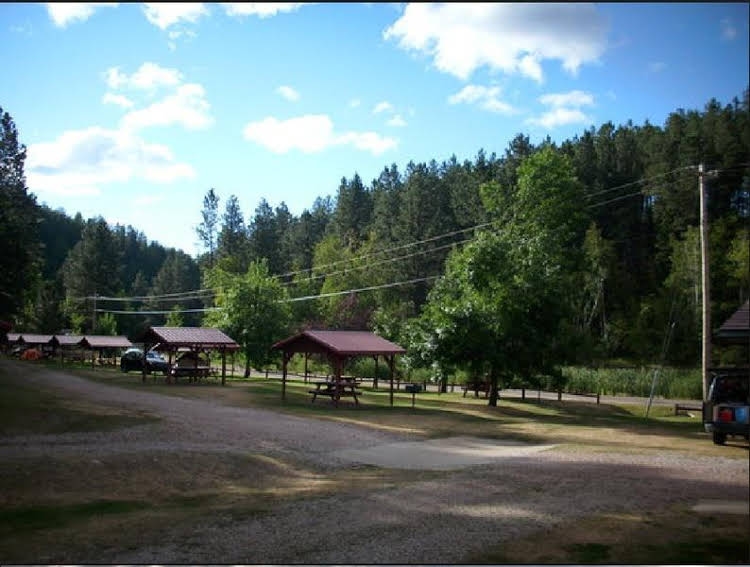 The Brookside Motel0
