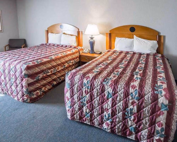 Rodeway Inn4