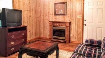 Smokeys Cabins0