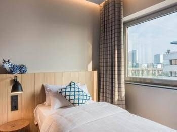 Urban Lodge0