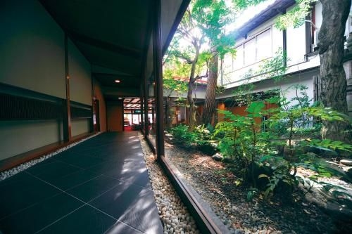 โคโยกัน วันปะกุเต (Koyokan Wanpakutei)0