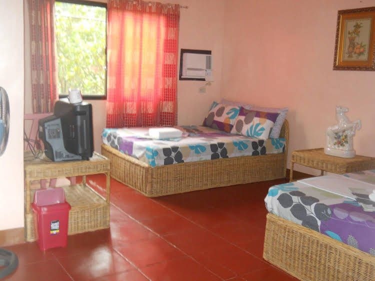 Lagrosa Backpackers1