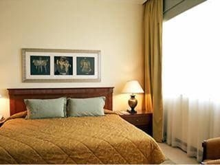 Pearl City Suites0