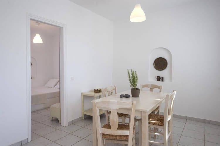 Cleopatra Homes0