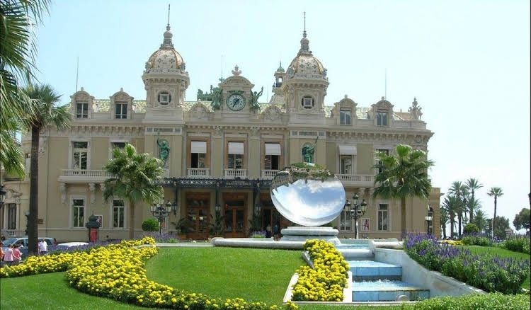 Monte Carlo Center0