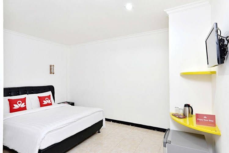 ZEN Rooms Cibogo Megamendung Puncak0