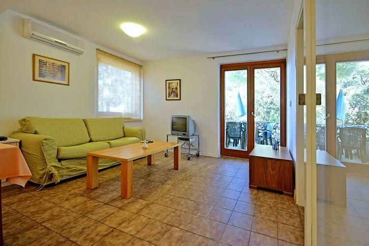 Al Mare Apartments0