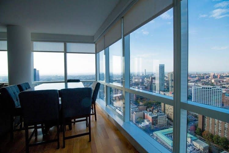 Royal Suites at Exchange Place0