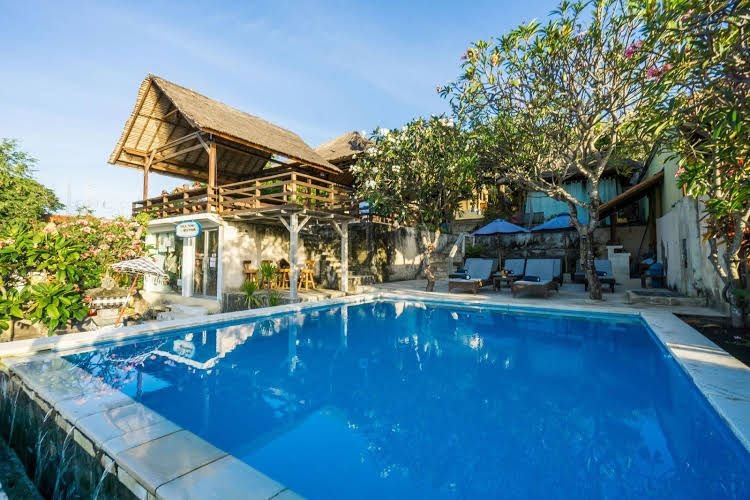 Ware Ware Surf Bungalow Lembongan0