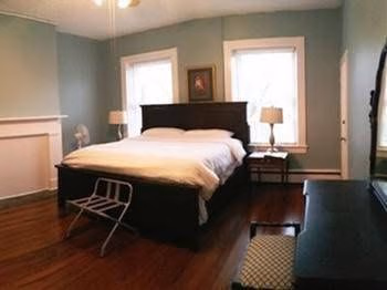 Inn At Patrick Henrys0