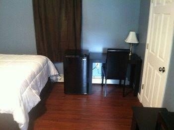 The New Lantern Motel0