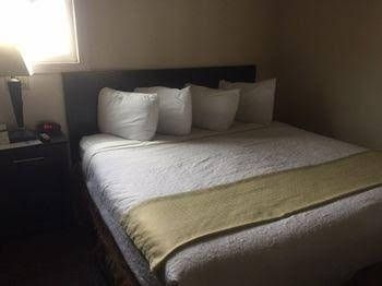 Sunset Motel0