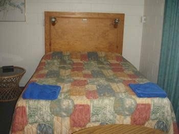 Island Resort Motel0