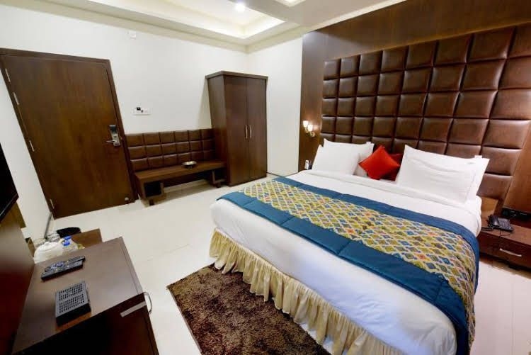 MK Vivanta0