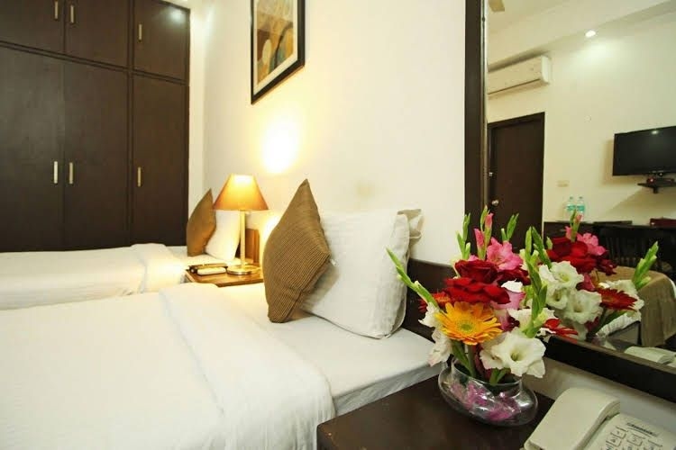 Mint Marbella Suites0
