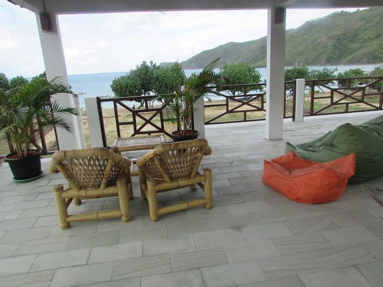 โรงแรมเฟรนด์ บีช (Friends Beach Hotel)0