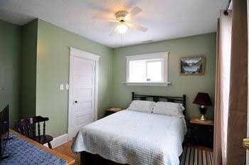 Glory Guest Suites0