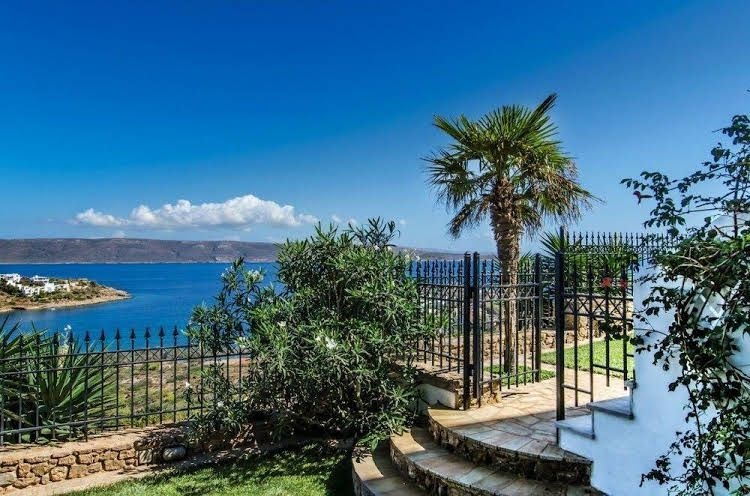 Villa Sounio0