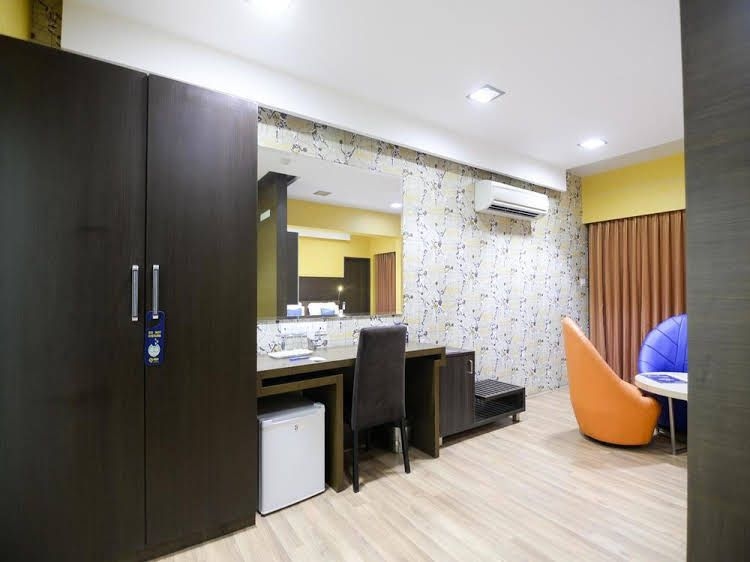 OYO Premium Panjim Mandovi River0