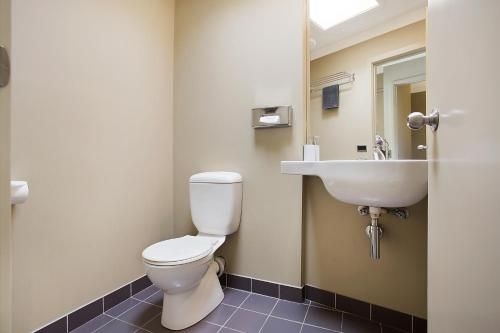 คอมฟอร์ตอินน์ออนรักแลน (Comfort Inn On Raglan)2