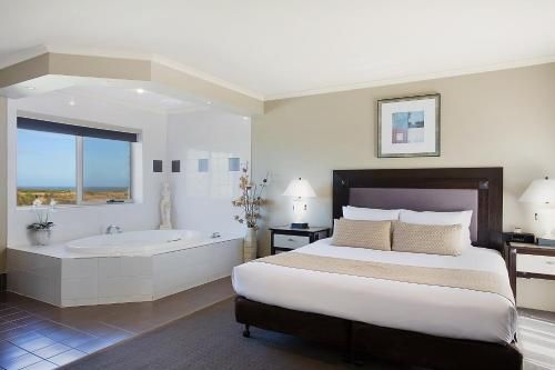 คอมฟอร์ตอินน์ออนรักแลน (Comfort Inn On Raglan)0
