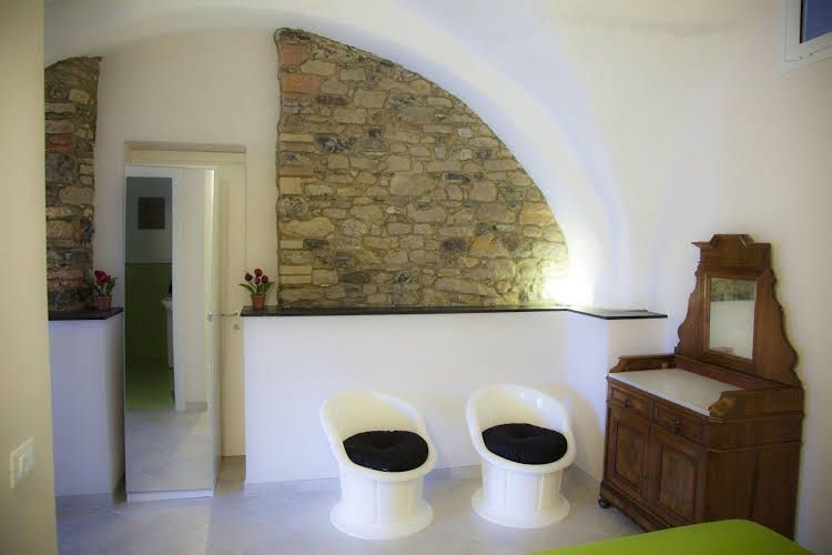 Casa Giulia Diano Castello0