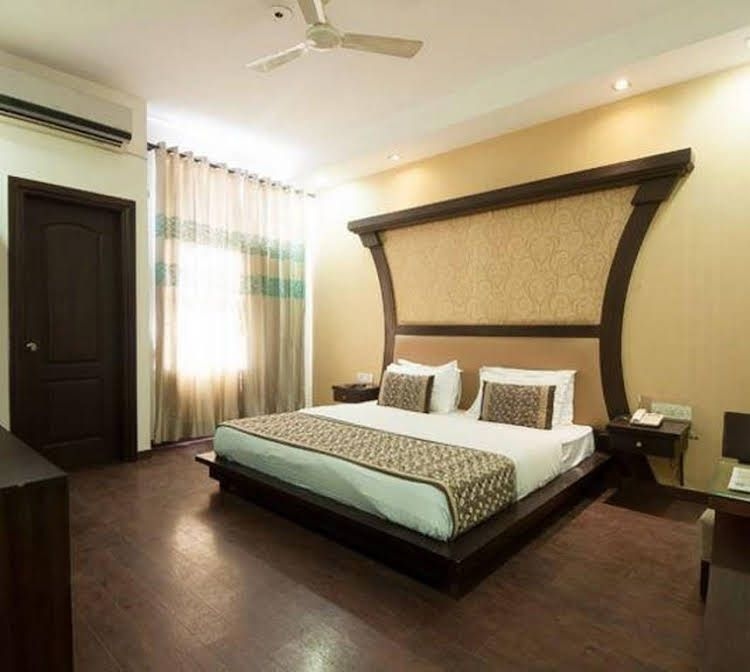 Maxfort Huda City Centre0