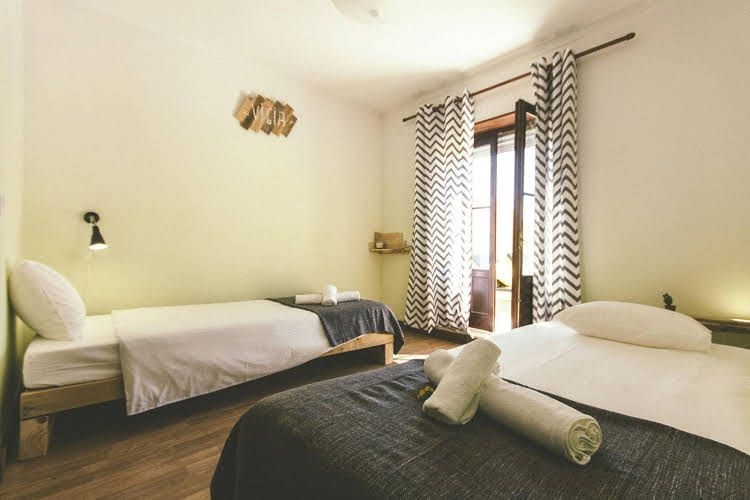 Cliff Surf Camp Hostel0