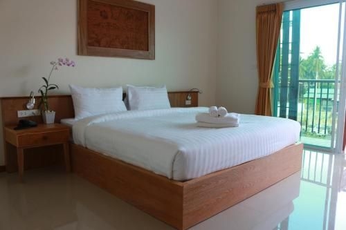 โรงแรมคริสตัล ละไม (Crystal Lamai Hotel)1