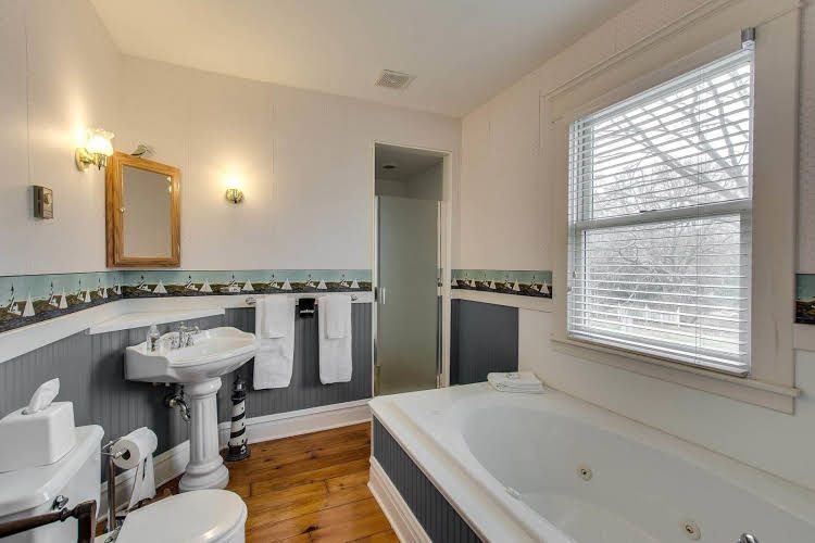 Harrison House Bed and Breakfast0