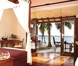คุรุมบา มัลดีฟส์ รีสอร์ท (Kurumba Maldives Resort)0