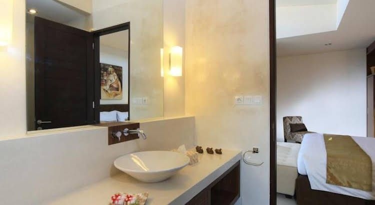 Destiny Villa Seminyak0