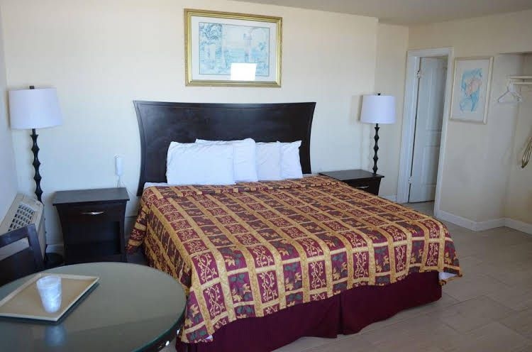 Sunrise Inn0