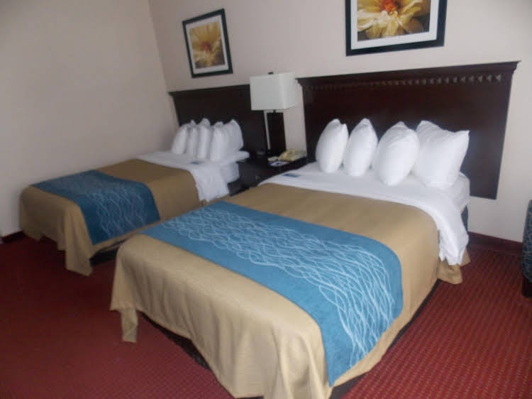 Baymont Inn and Suites Decatur0