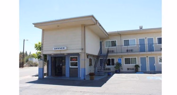 Parkway Inn0
