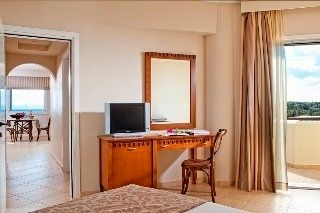 Finikas Suites4
