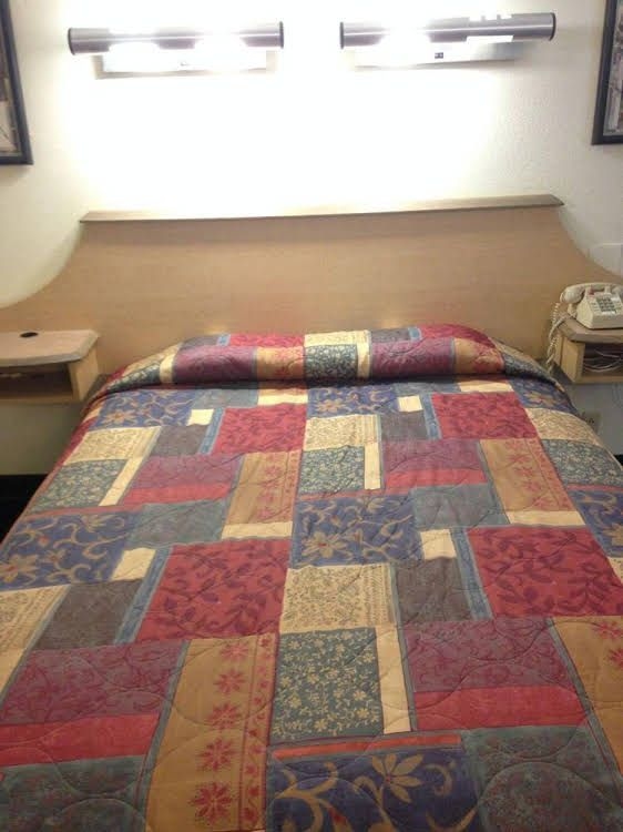 Rodeway Inn0