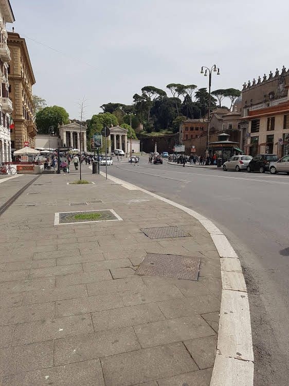 Glamour Spanish Steps1