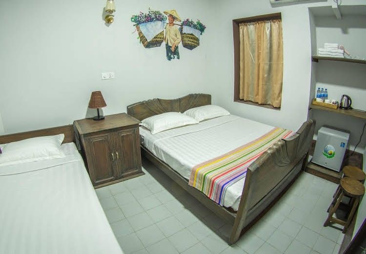 Shwe Yo Vintage Hostel0